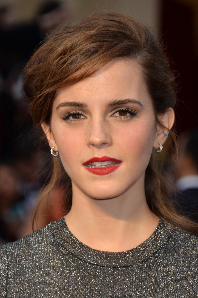 Emma-2014-march-86th-annual-academy-awards_11.jpg