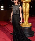 Emma-2014-march-86th-annual-academy-awards_31.jpg