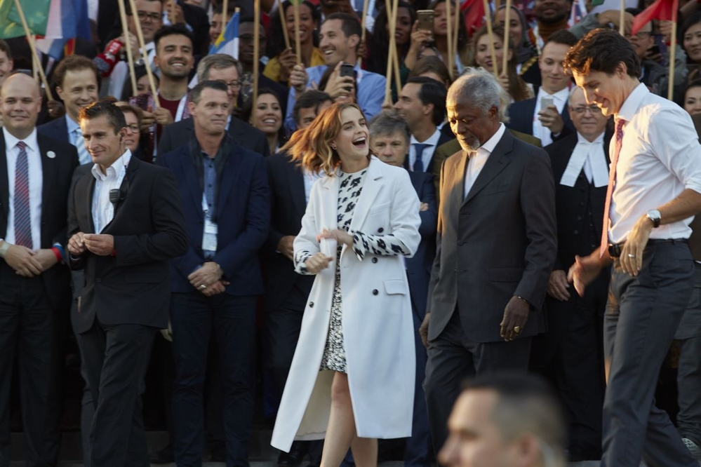 emma_watson_2016_one_young_world_opening_ceremony_28.jpg