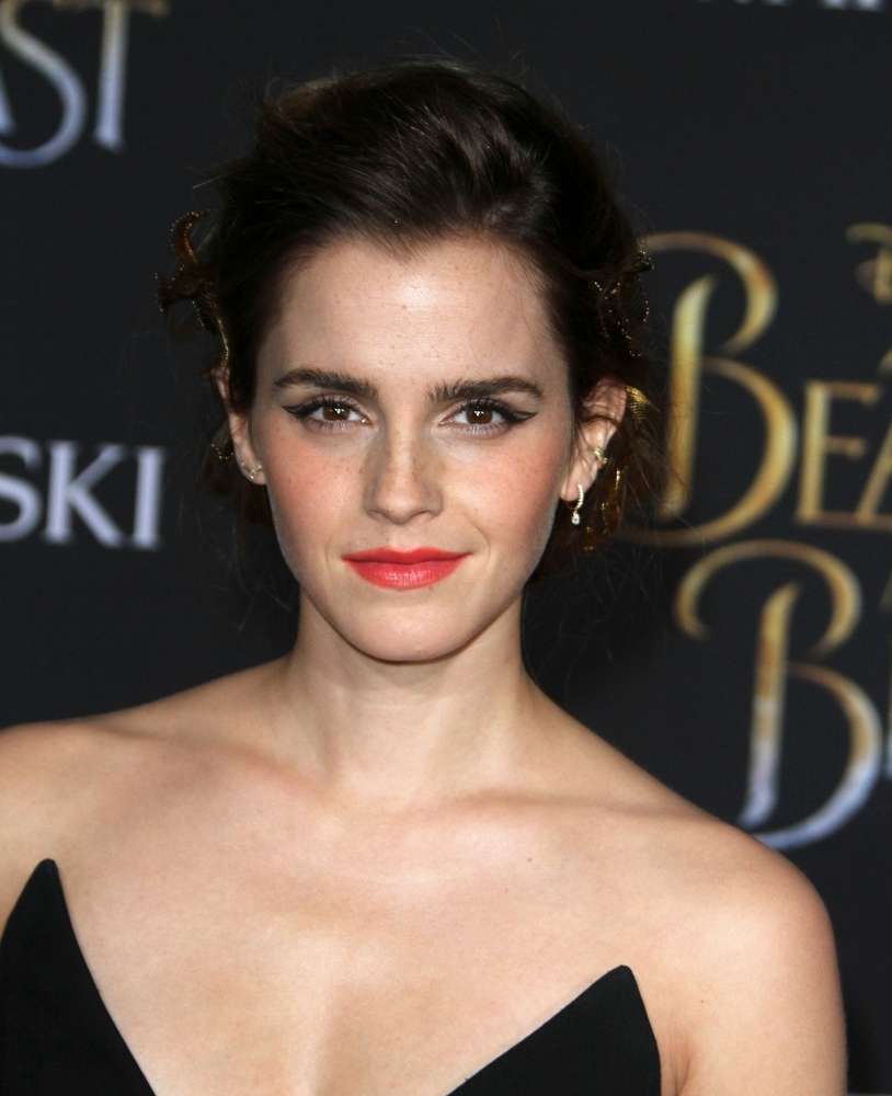 emma_watson_2017_mar_batb_la_premiere_611.jpg