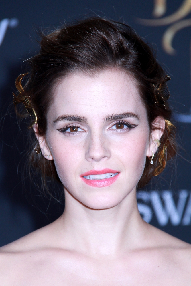 emma_watson_2017_mar_batb_la_premiere_679.jpg