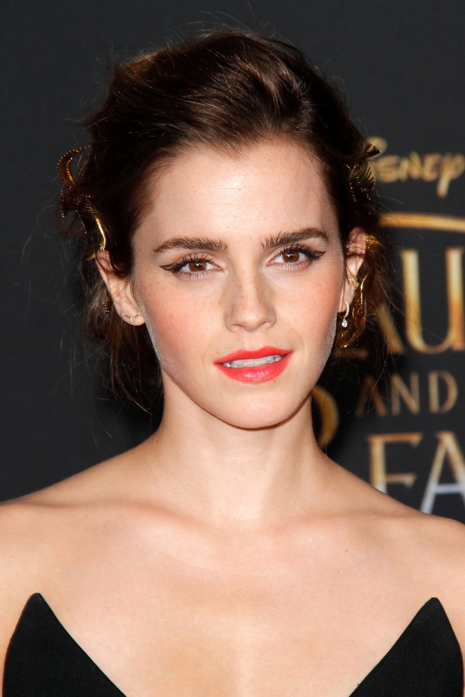 emma_watson_2017_mar_batb_la_premiere_726.jpg
