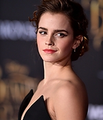 emma_watson_2017_mar_batb_la_premiere_631.jpg