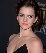 emma_watson_2017_mar_batb_la_premiere_639.jpg