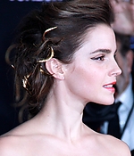 emma_watson_2017_mar_batb_la_premiere_682.jpg