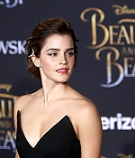 emma_watson_2017_mar_batb_la_premiere_700.jpg