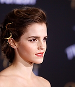 emma_watson_2017_mar_batb_la_premiere_733.jpg