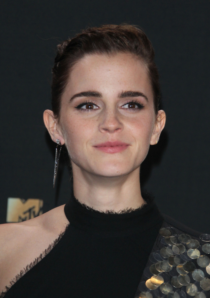 emma_watson_2017_may_7th_mtv_movie_tv_awards_182.jpg