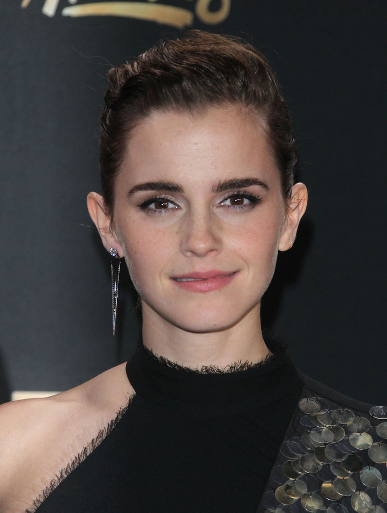 emma_watson_2017_may_7th_mtv_movie_tv_awards_205.jpg