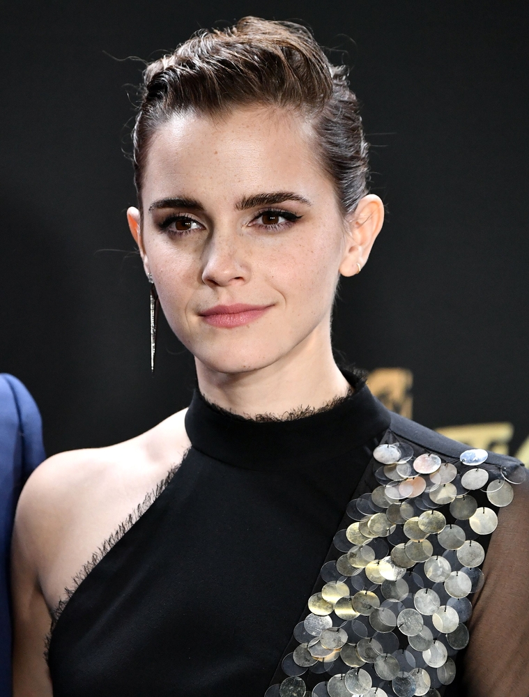emma_watson_2017_may_7th_mtv_movie_tv_awards_226.jpg