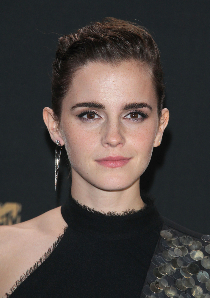 emma_watson_2017_may_7th_mtv_movie_tv_awards_241.jpg