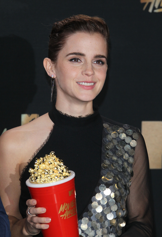 emma_watson_2017_may_7th_mtv_movie_tv_awards_247.jpg