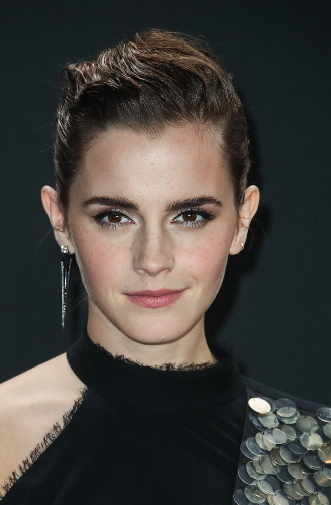 emma_watson_2017_may_7th_mtv_movie_tv_awards_474.jpg