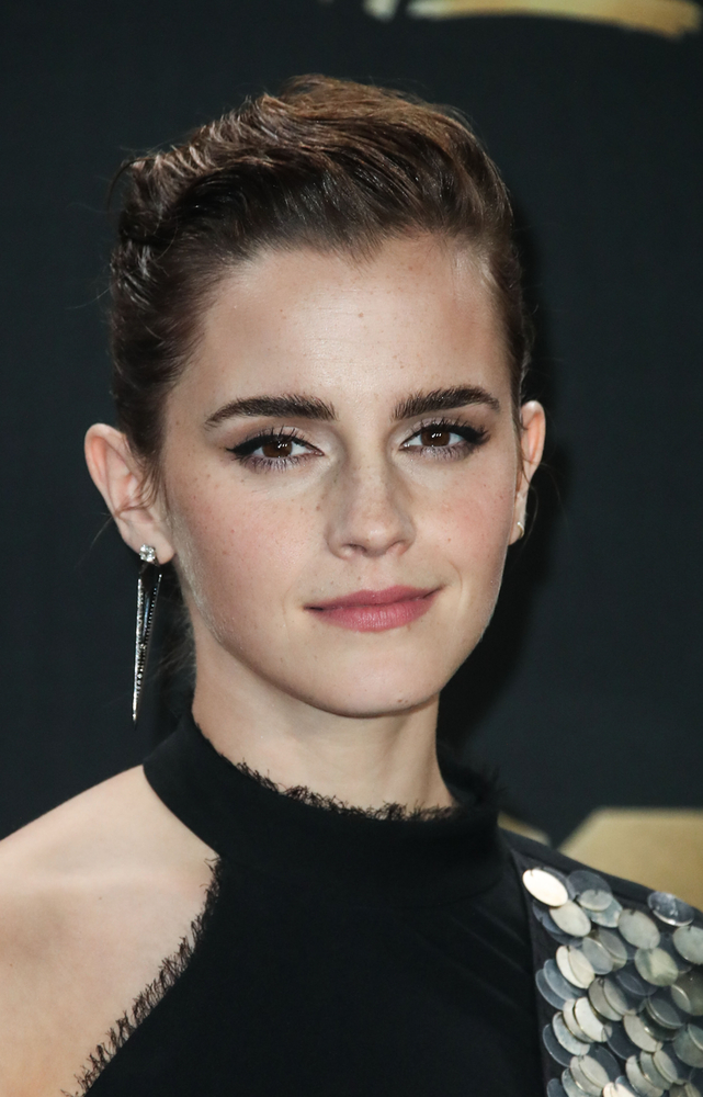 emma_watson_2017_may_7th_mtv_movie_tv_awards_479.jpg
