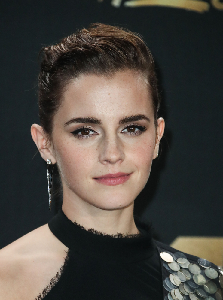 emma_watson_2017_may_7th_mtv_movie_tv_awards_480.jpg