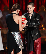 Filename=emma_watson_2017_may_7th_mtv_movie_tv_awards_12.jpg
Filesize=646KiB
Dimensions=1760x2200
Date added=Feb 19, 2026 emma_watson_2017_may_7th_mtv_movie_tv_awards_12.jpg