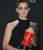emma_watson_2017_may_7th_mtv_movie_tv_awards_257.jpg