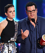emma_watson_2017_may_7th_mtv_movie_tv_awards_83.jpg