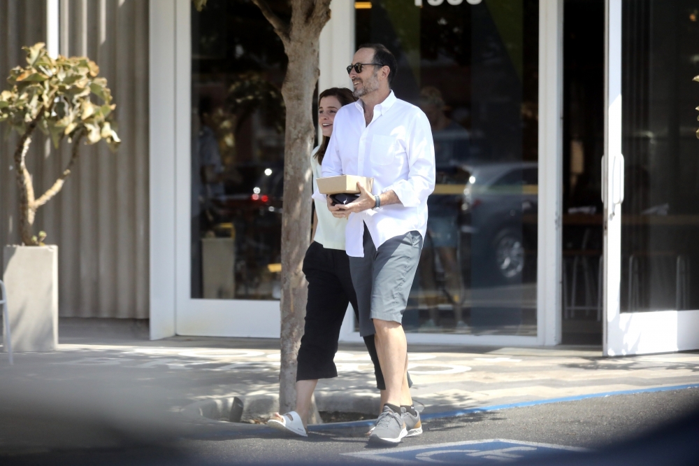 EEW_2019candid_aug13_out_for_lunch_in_santa_monica_ca_021.jpg