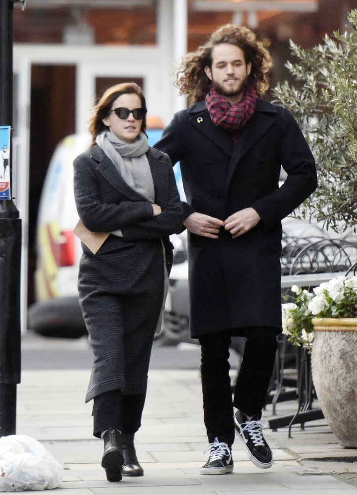 EEW_2019candid_dec18_out_for_lunch_in_london_014.jpg