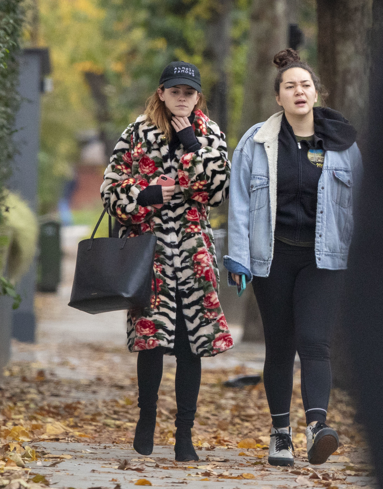 EEW_2019candid_nov3_out_and_about_in_london_019.jpg