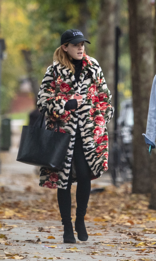 EEW_2019candid_nov3_out_and_about_in_london_026.jpg