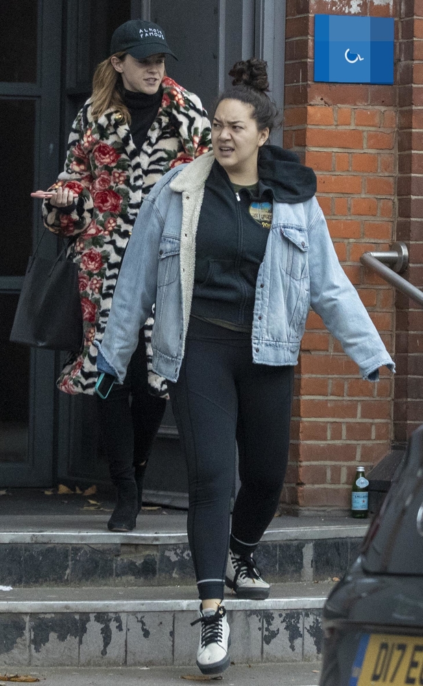 EEW_2019candid_nov3_out_and_about_in_london_035.jpg