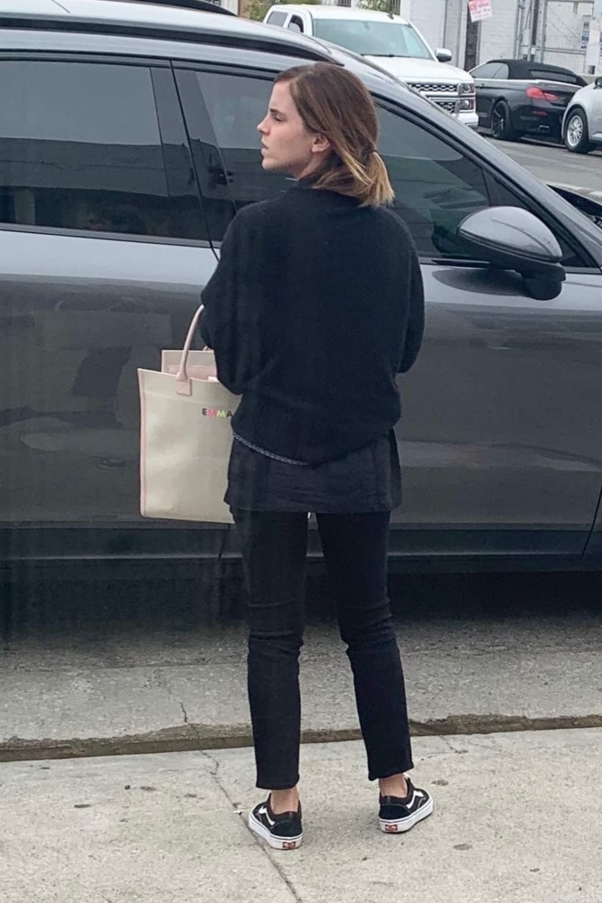 EEW_2019candid_out_for_coffee_in_venice_ca_025.jpg