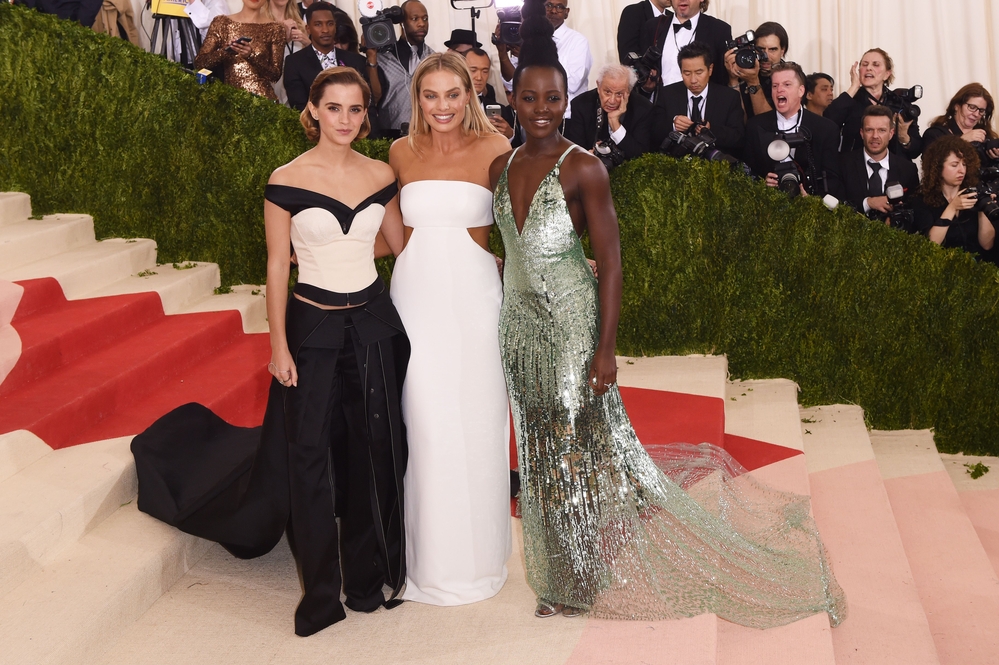 emma_watson_2016_met_costume_institute_gala_172.jpg
