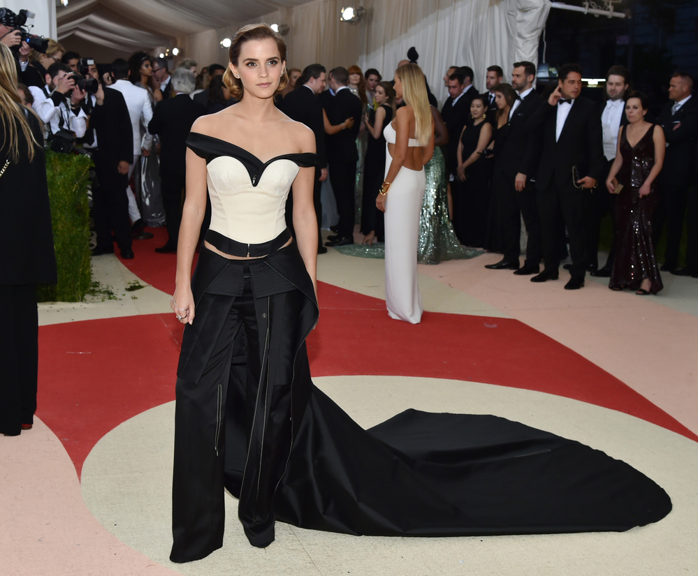 emma_watson_2016_met_costume_institute_gala_176.jpg