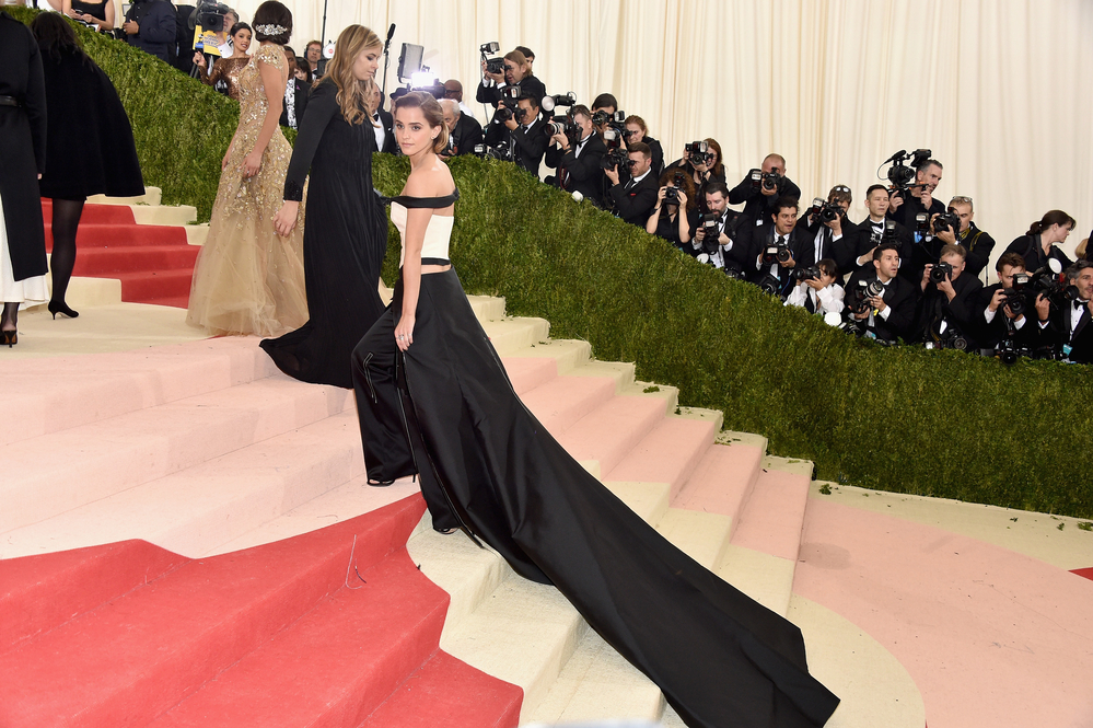 emma_watson_2016_met_costume_institute_gala_54.jpg