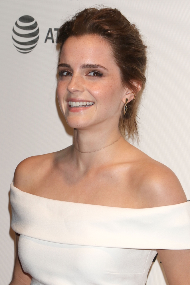 emma_watson_2017_april_26th_the_circle_premiere_tribeca_film_festival_143.jpg