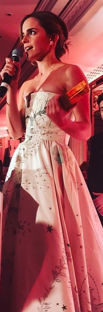 emma_watson_2017_elle_style_awards_18.jpg