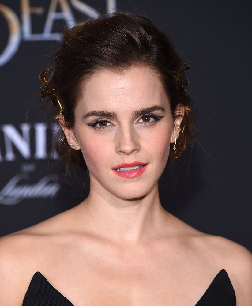 emma_watson_2017_mar_batb_la_premiere_264.jpg
