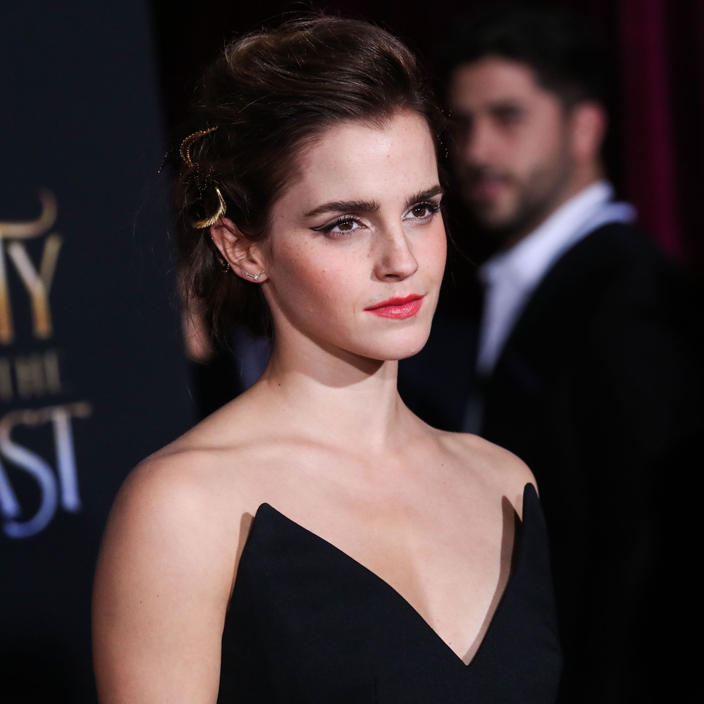 emma_watson_2017_mar_batb_la_premiere_284.jpg