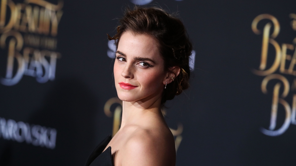 emma_watson_2017_mar_batb_la_premiere_295.jpg