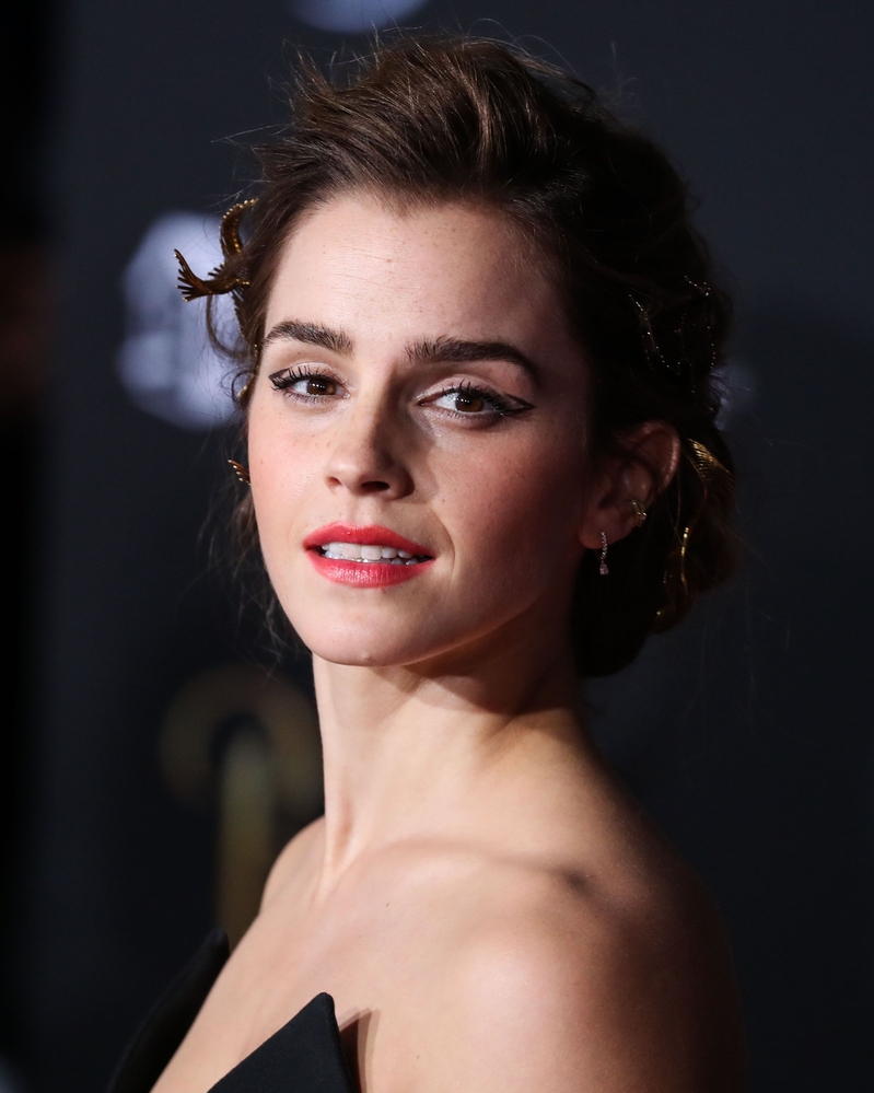 emma_watson_2017_mar_batb_la_premiere_299.jpg