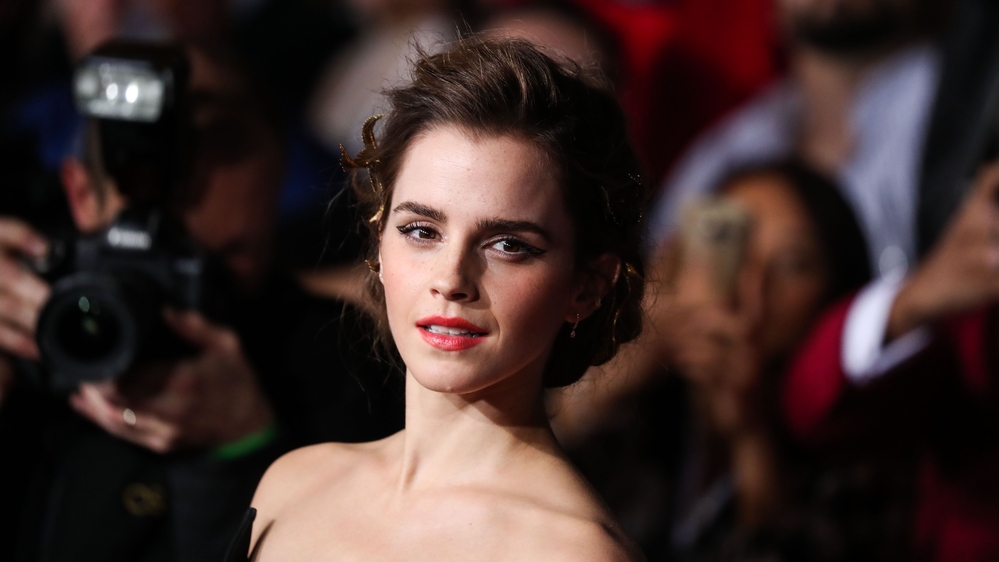 emma_watson_2017_mar_batb_la_premiere_310.jpg