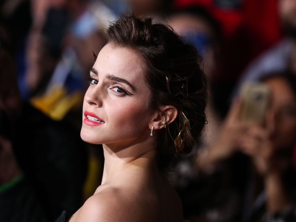 emma_watson_2017_mar_batb_la_premiere_314.jpg