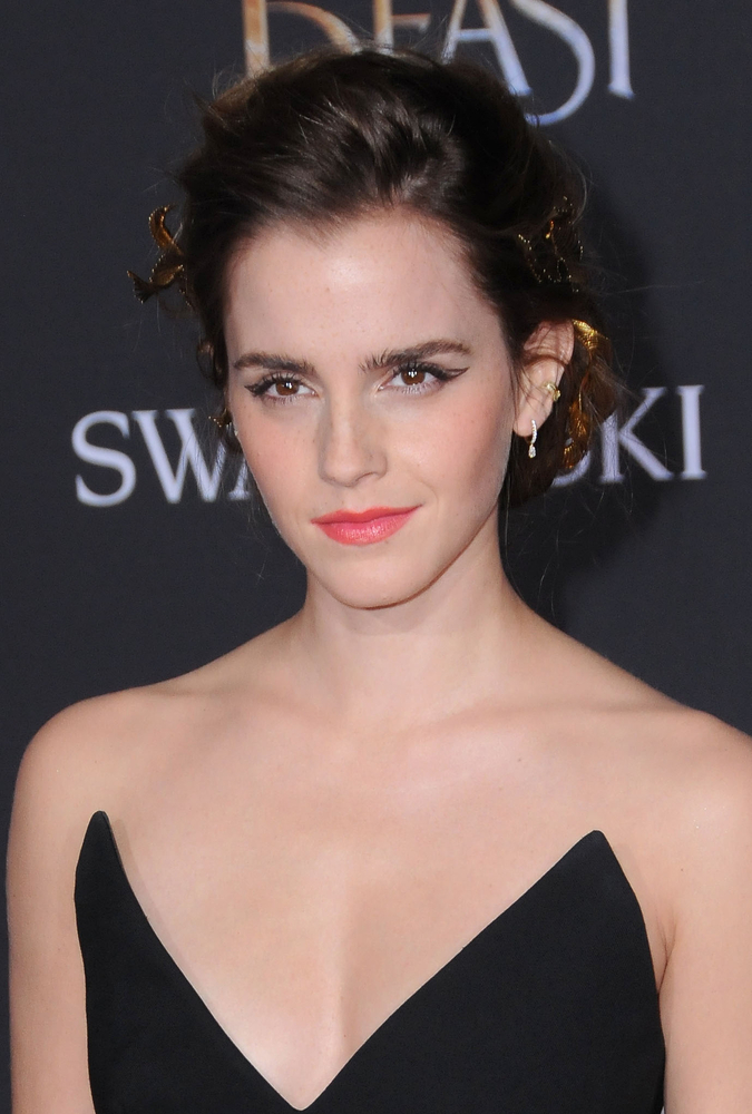 emma_watson_2017_mar_batb_la_premiere_388.jpg