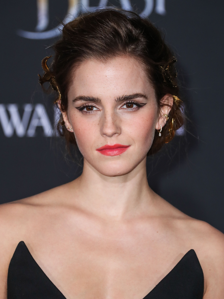 emma_watson_2017_mar_batb_la_premiere_430.jpg