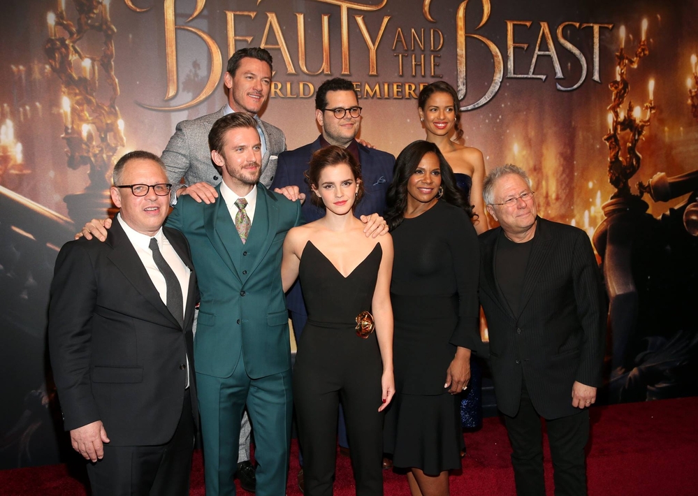emma_watson_2017_mar_batb_la_premiere_481.jpg