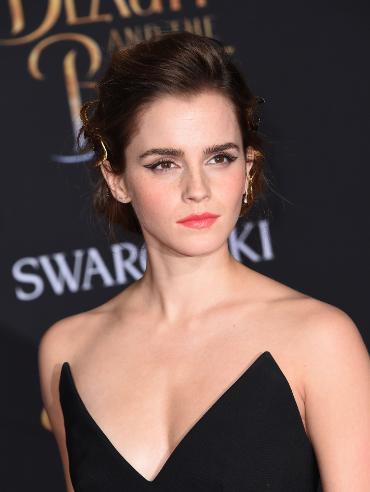 emma_watson_2017_mar_batb_la_premiere_540.jpg