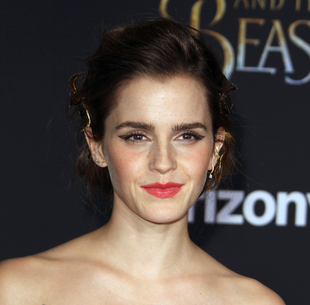 emma_watson_2017_mar_batb_la_premiere_579.jpg