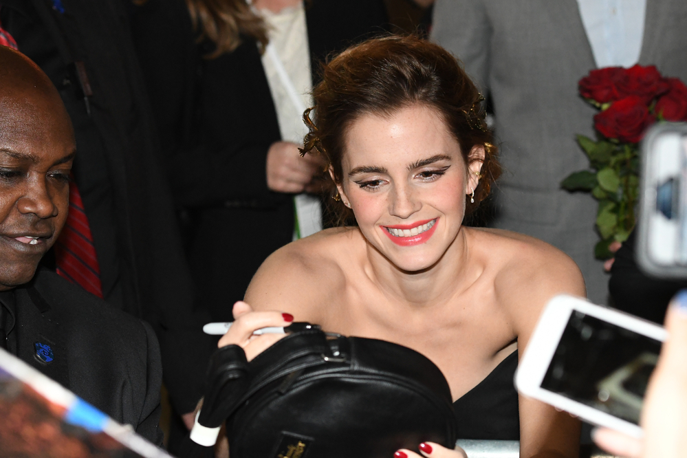 emma_watson_2017_mar_batb_la_premiere_80.jpg