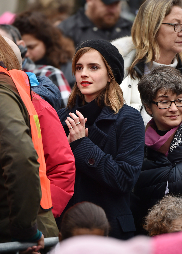 emma_watson_2017_womens_march_on_washington_03.jpg