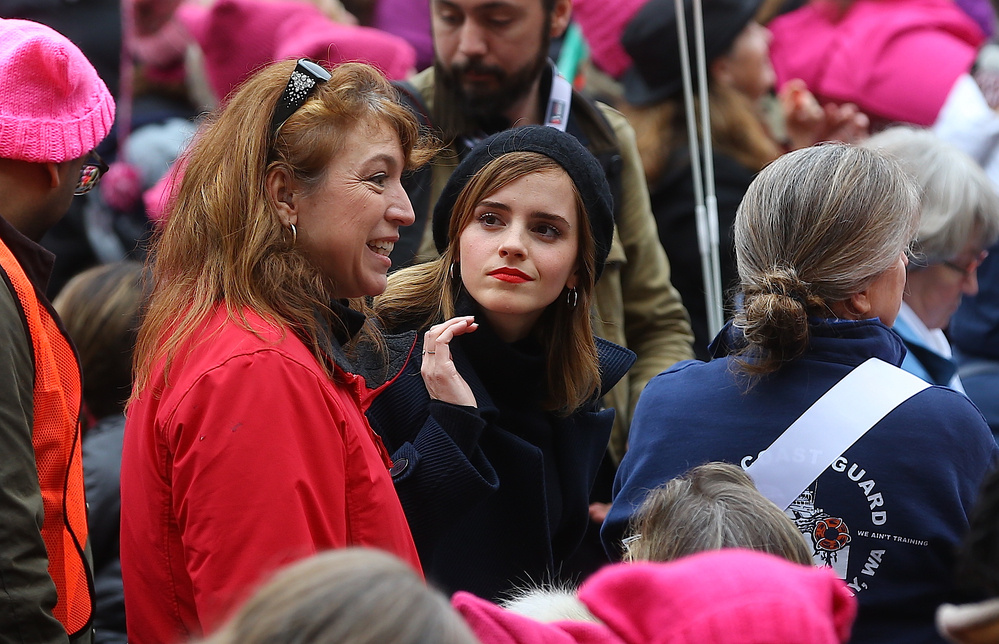 emma_watson_2017_womens_march_on_washington_22.jpg