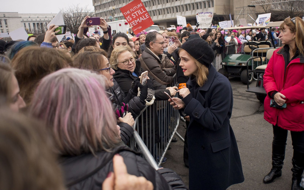 emma_watson_2017_womens_march_on_washington_39.jpg