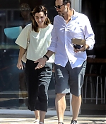 EEW_2019candid_aug13_out_for_lunch_in_santa_monica_ca_006.jpg