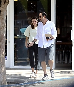EEW_2019candid_aug13_out_for_lunch_in_santa_monica_ca_012.jpg